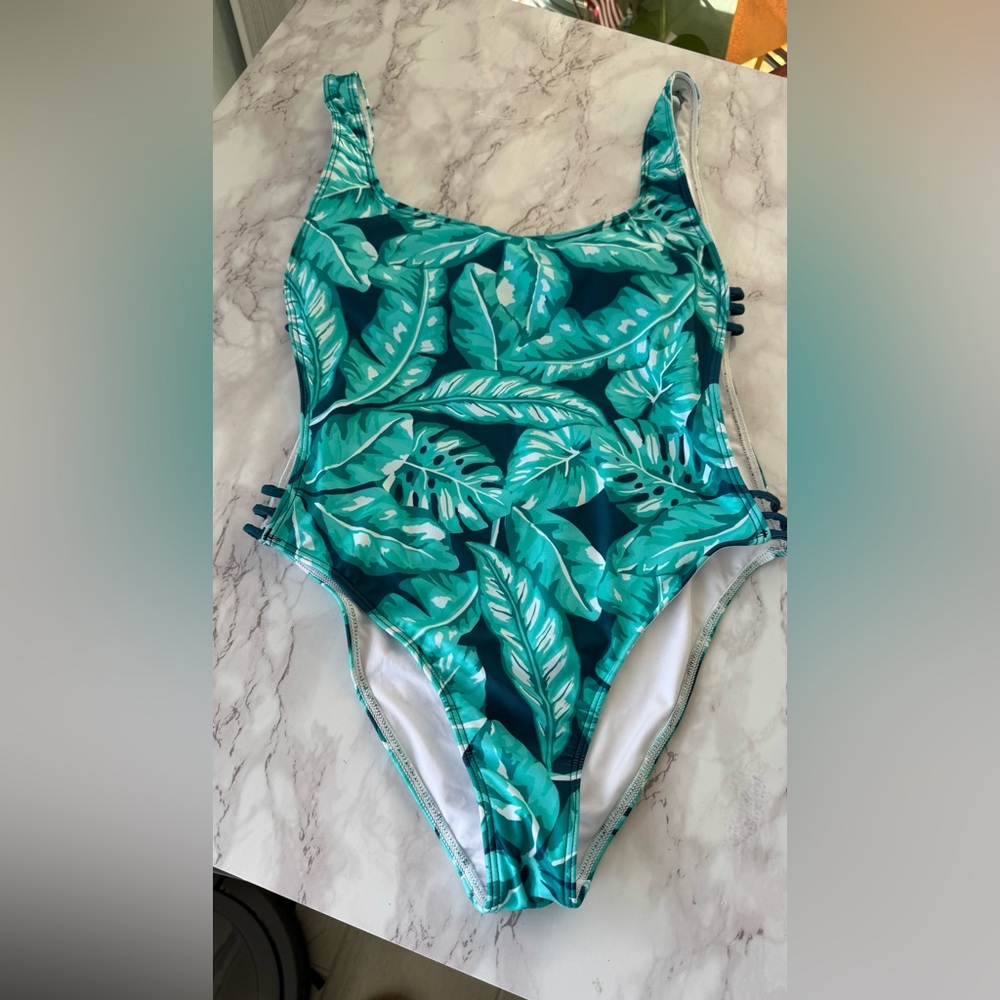 NWT Watercolors by Kenny Flowers One Piece Swim Suit Sz S